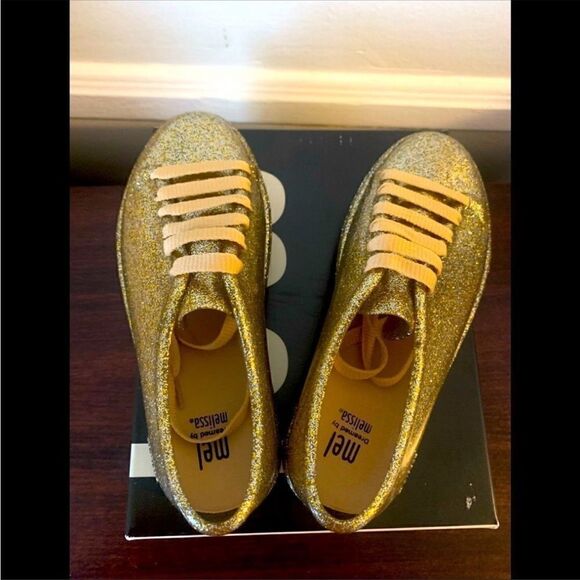 - Mini Melissa  Mel be Fashion cushioned insole  super comfy Sneaker size 3 new - Picture 2 of 16